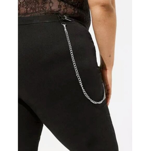 NWT Torrid Black Perfect Super Flare Super Soft Denim Mid-Rise Jean 20 - Picture 7 of 12